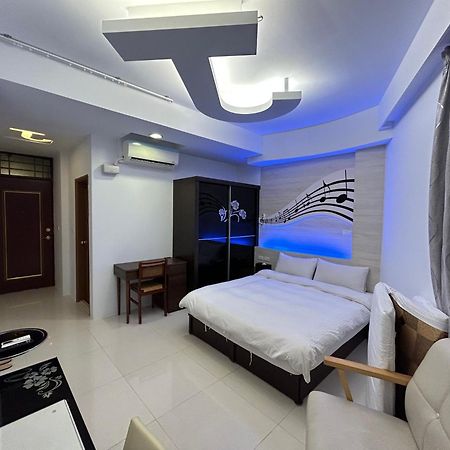 Miss You House Taichung Buitenkant foto