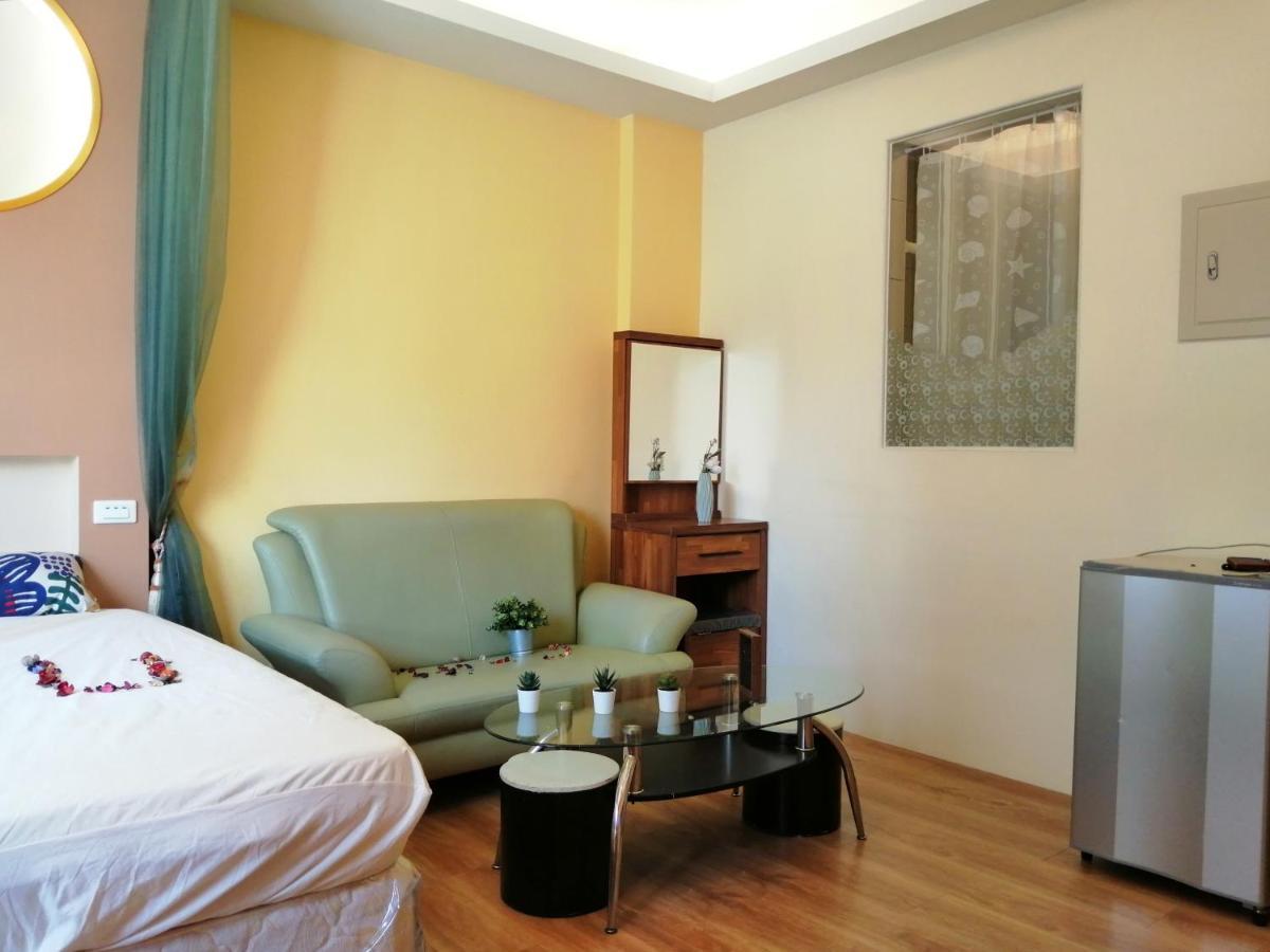 Miss You House Taichung Buitenkant foto