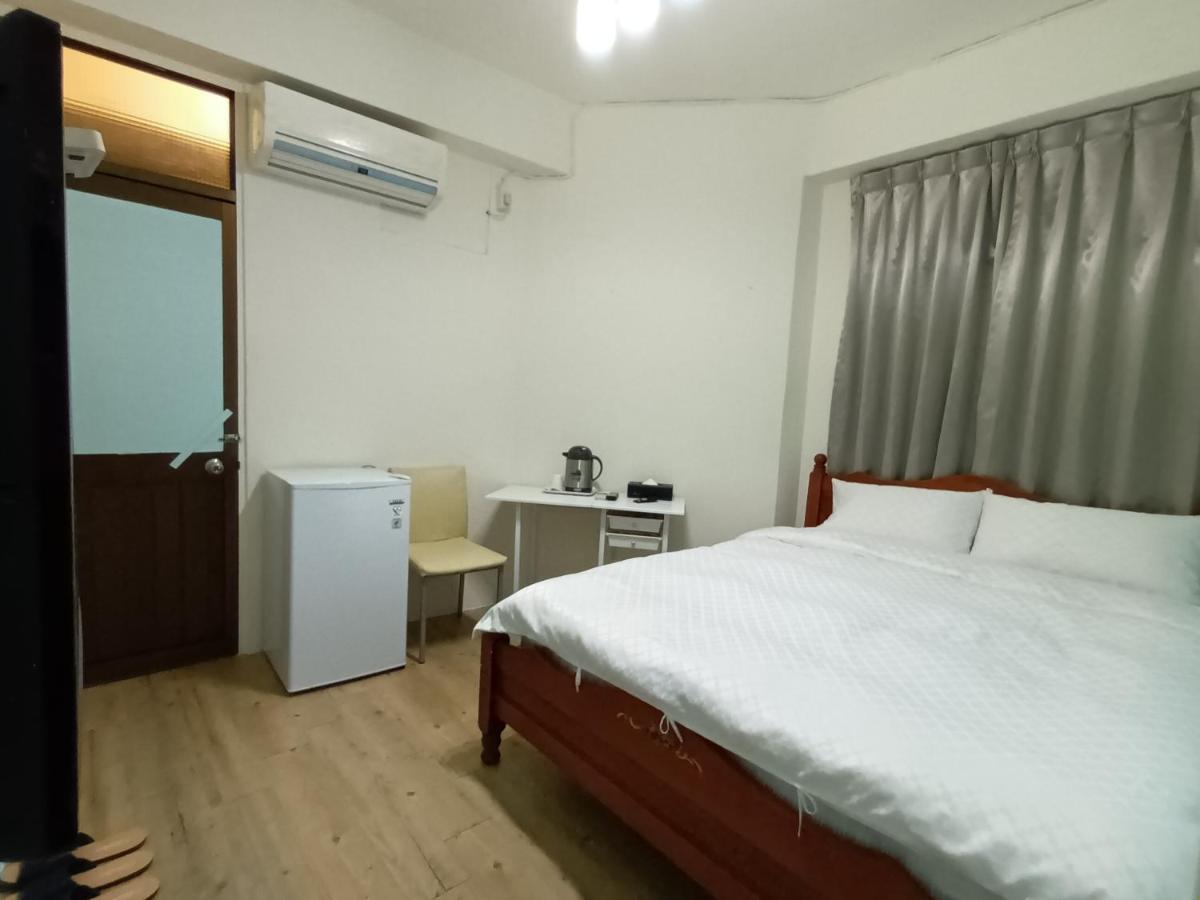 Miss You House Taichung Buitenkant foto
