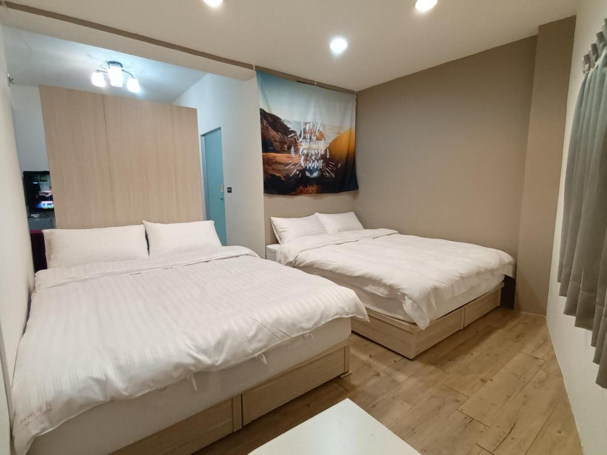 Miss You House Taichung Buitenkant foto